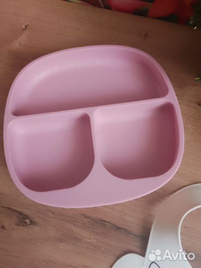 Посуда детская силиконовая плюс нагрудник