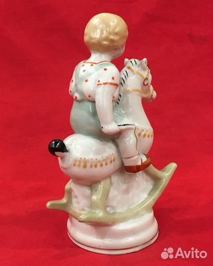 Статуэтка фарфоровая. Мальчик на лошадке. СССР