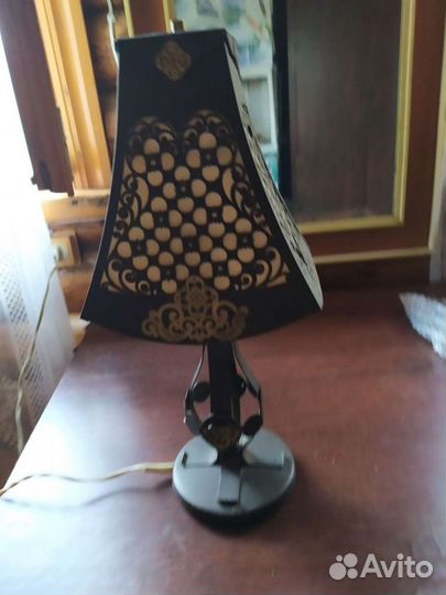 Лампа настольная