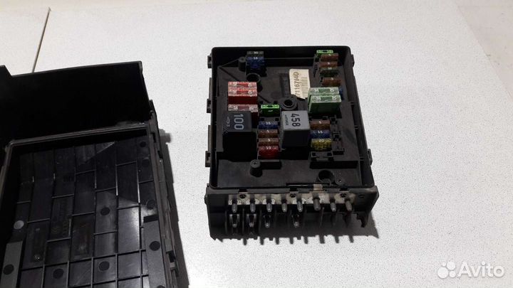 Блок предохранителей VW Golf Plus 05-14гvag