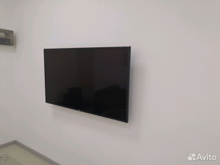 Установка телевизора на стену