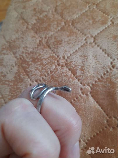Серебряное кольцо