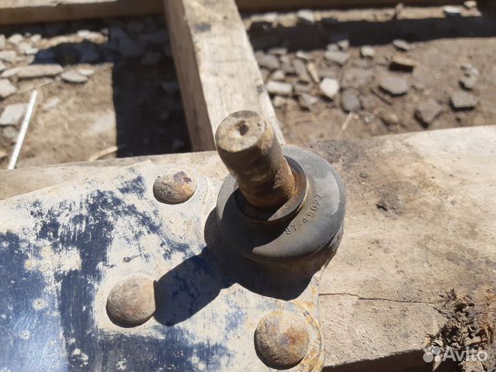 Рычаг передний правый Opel Corsa