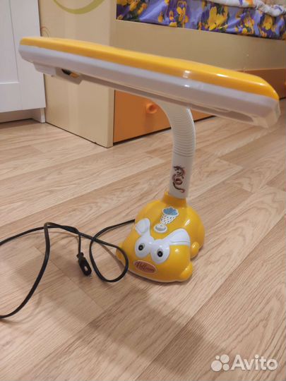 Лампа настольная