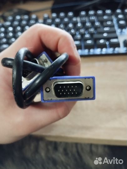 Видеокабель VGA (D-SUB)