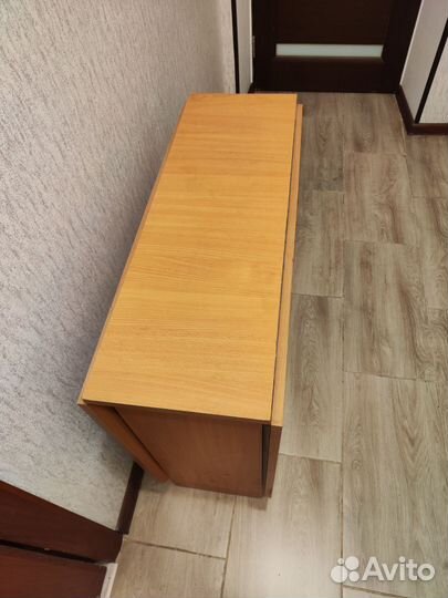 Стол книжка