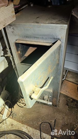 Твердотопливный котел под уголь, дрова, газ