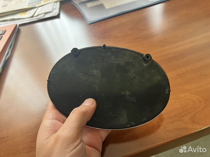 Эмблема toyota camry 70