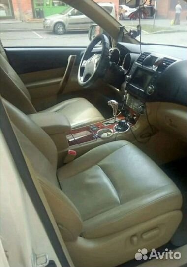 Toyota Highlander 3.5 AT, 2011, 260 000 км