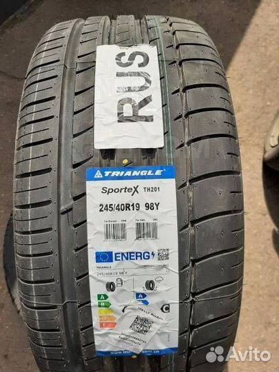 Triangle TH201 245/40 R19 и 275/35 R19 98Y