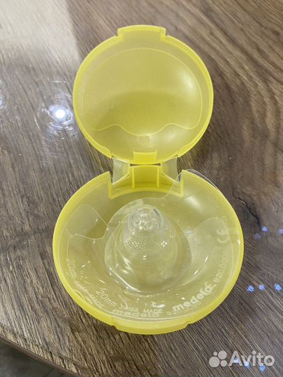 Накладки на грудь medela