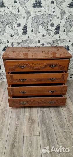 Спальный гарнитур