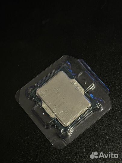 Процессор intel core i3 12100f