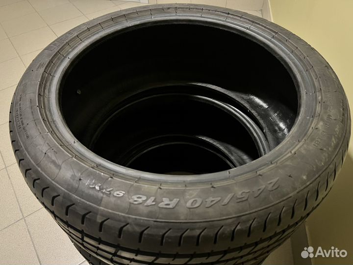 Pirelli P Zero 245/40 R18 97Y