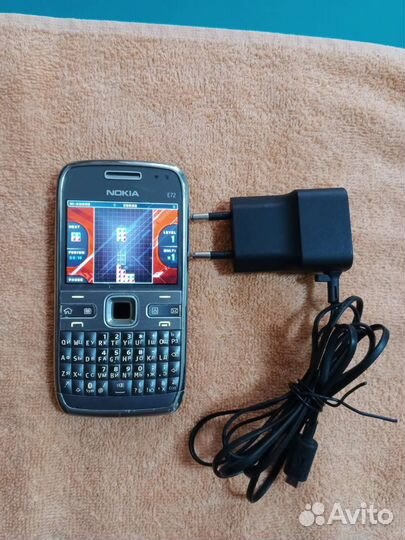 Телефон Nokia E 72