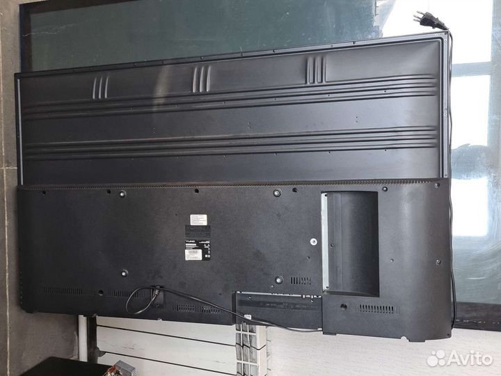 Телевизор на разбор yuno ulx-50utcs333