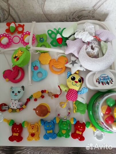 Детские развивающие игрушки пакетом до года