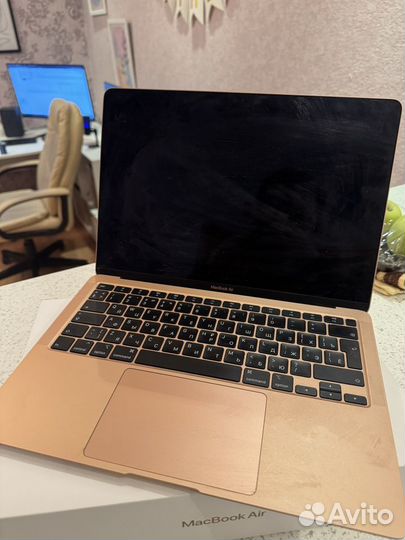 Macbook Air 13 2020 i3