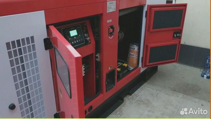 Дизельный генератор 150кВт Cummins в кожухе