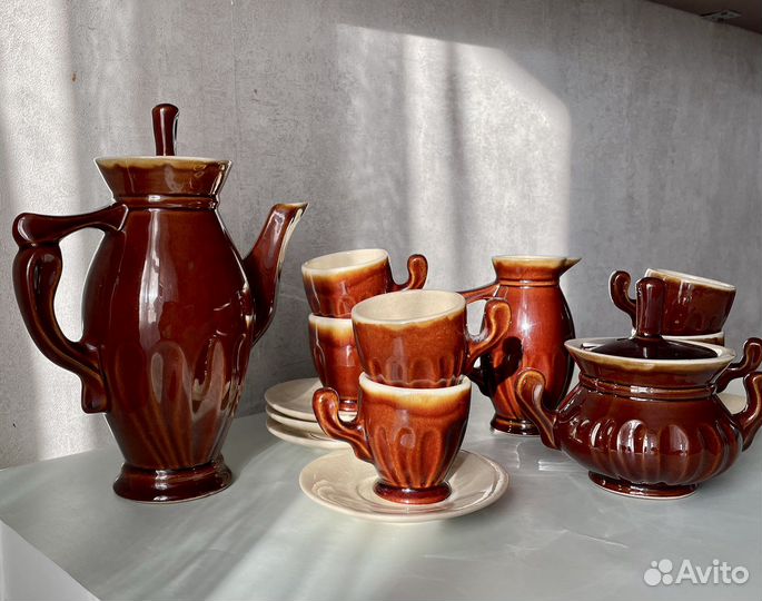 Чайно кофейный сервиз из глины и керамики СССР