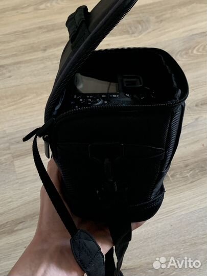 Зеркальный фотоаппарат canon eos 2000d