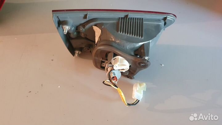 Задний фонарь в крышку багажника киа церато 2