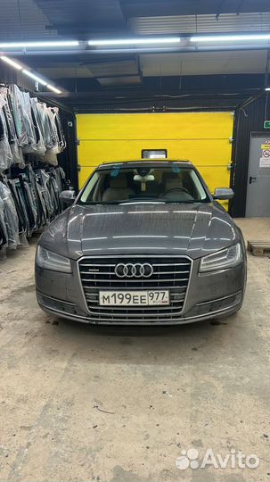 Лобовое стекло на Audi A8