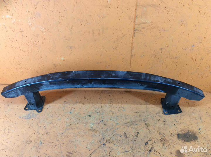 Усилитель бампера переднего Volkswagen Passat