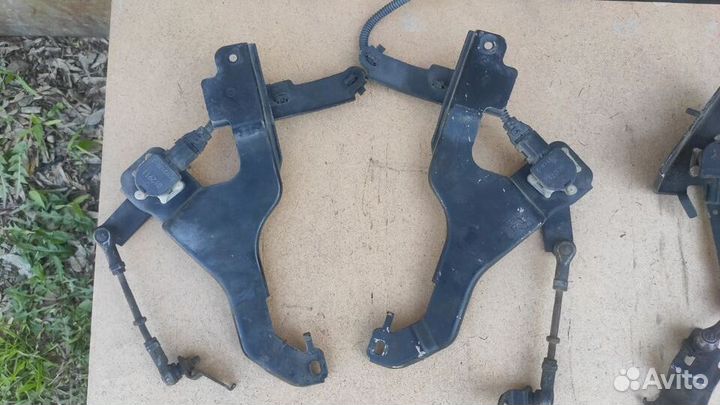 Датчик высоты подвески Lexus Ls460 LS600