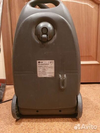 Пылесос LG TurboExtra V-6353TV 1500W