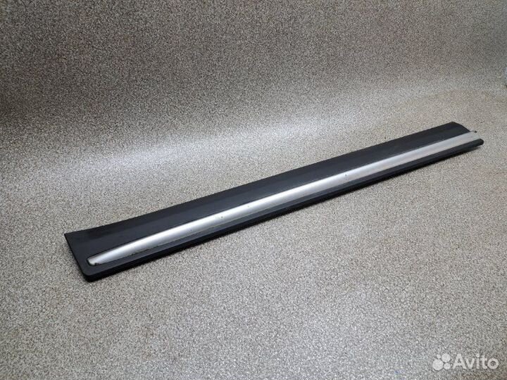 Молдинг двери передний левый Geely Atlas 2.4 4G24