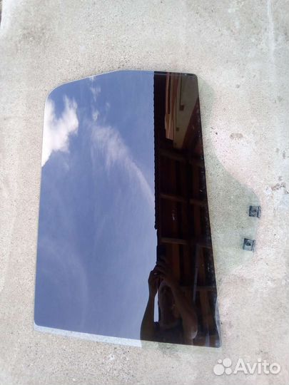Стекло заднее левое Лада Ларгус