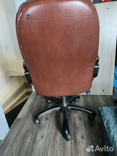 Кресло руководителя Бюрократ CH-868N