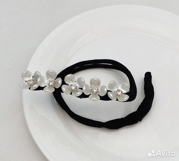 Заколки для волос новые