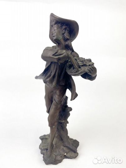 Статуэтки Антиквариат