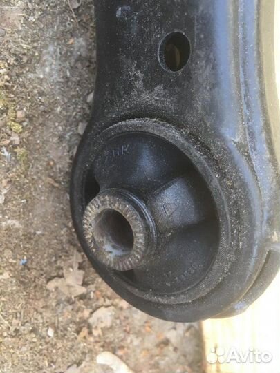 Рычаг подвески передний левый Toyota Estima MCR40