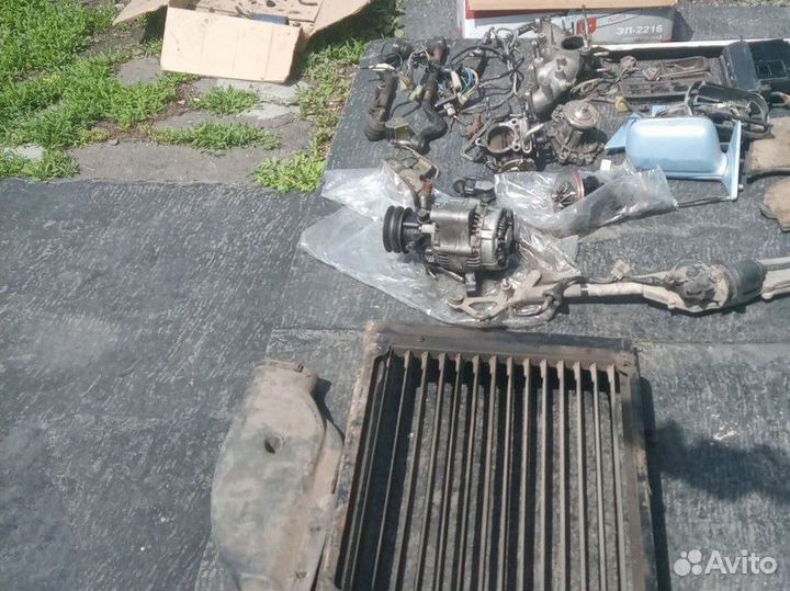 Продам запчасти на toyota crown 131 кузов