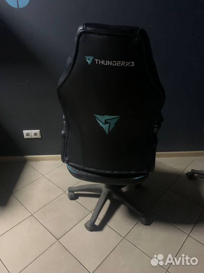 Игровое кресло thunderx3