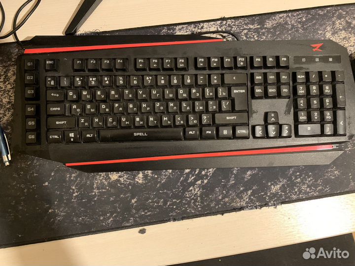 Игровая клавиатура с подсветкой