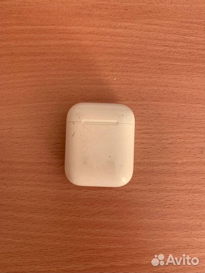 Airpods 1 поколения