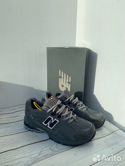 New balance 1906r