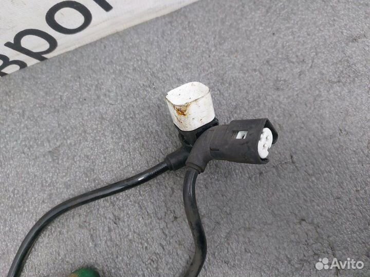 Провод стояночного тормоза задний Mercedes-Benz