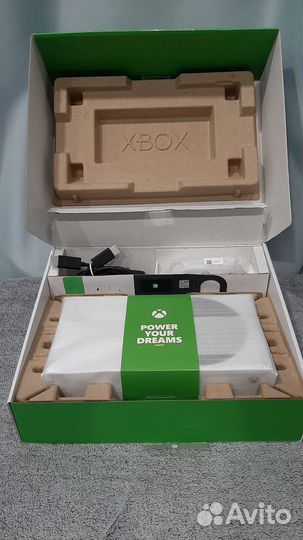 Продаю консоль xbox series s