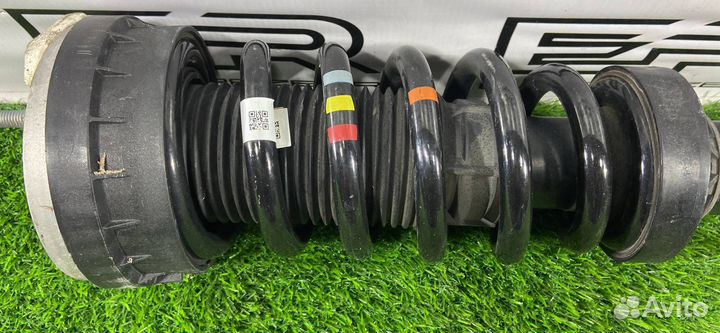 Амортизатор передний левый Jaguar F-Pace Velar