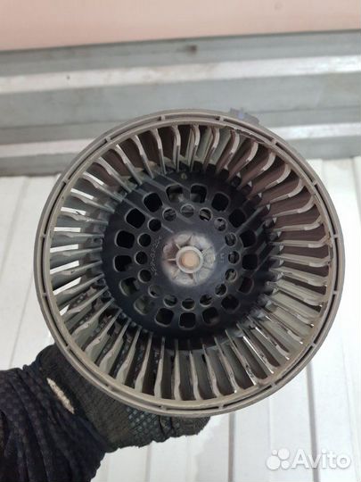 Моторчик отопителя Renault Logan L8 K7MA812 2018