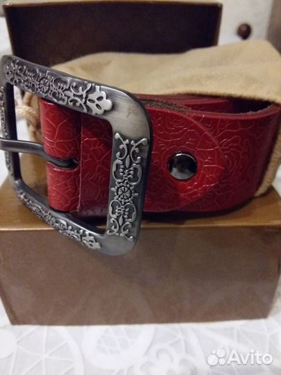 Ремни женские кожаные красный и сиреневый