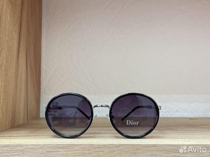 Солнцезащитные очки dior