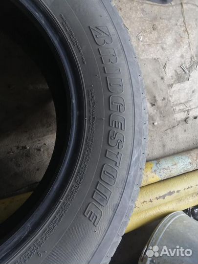 Bridgestone Dueler H/T 225/65 R17