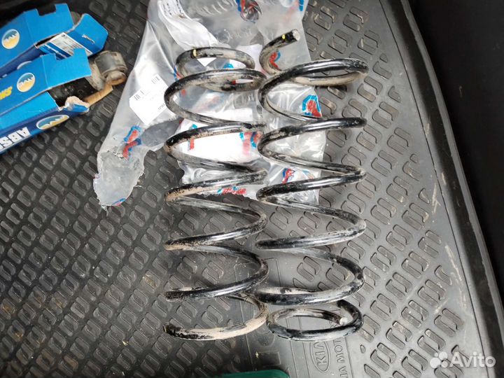 Стойки амортизатора