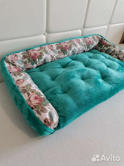 Лежанка для собак и кошек